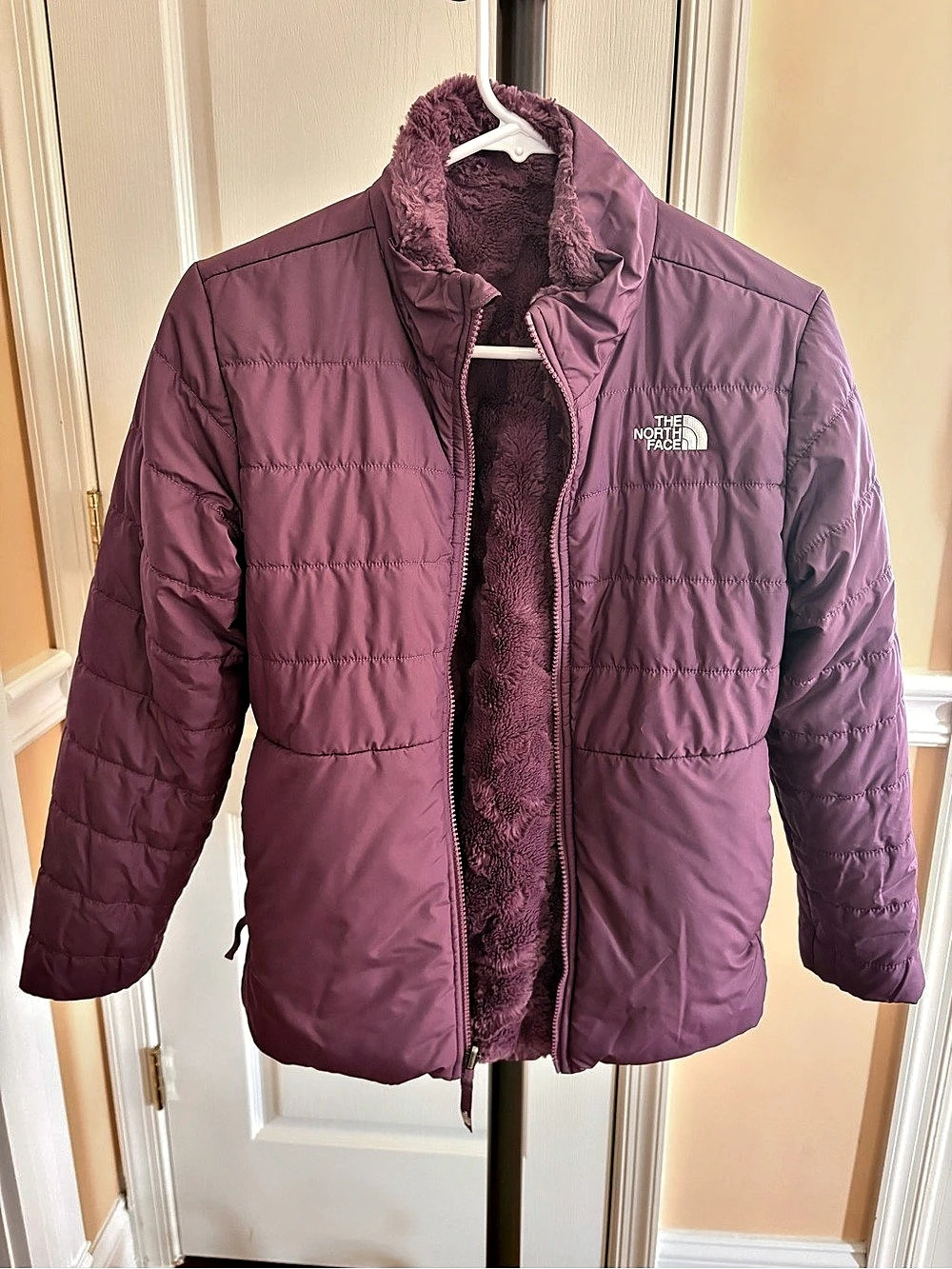 The North Face Mossbud Swirl Reversible Jacket Purple Girls Large